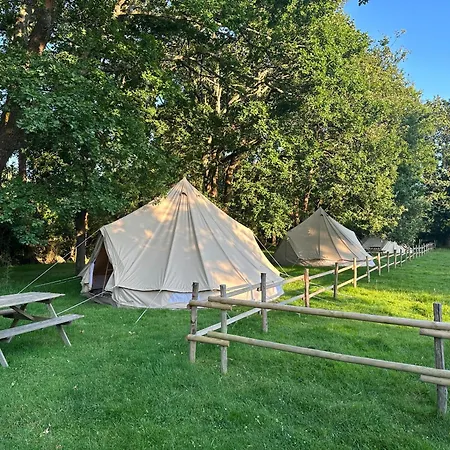 Grand Tepee Glamping Pour 2