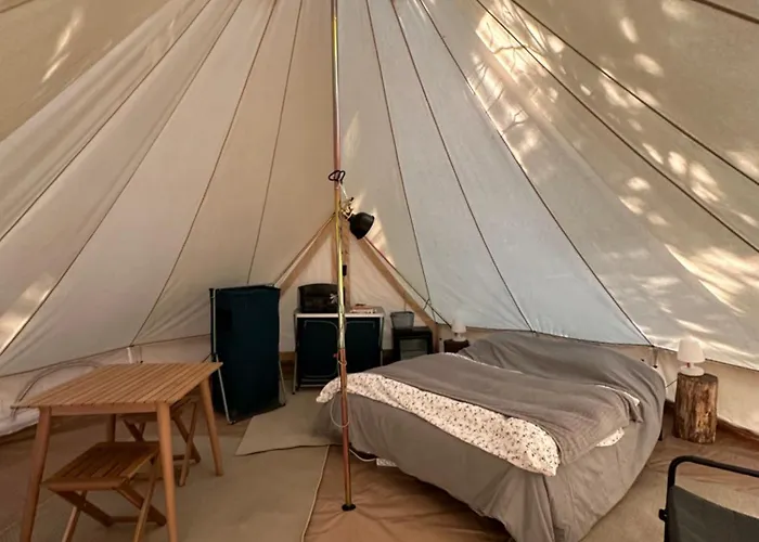 אוהל מפואר Grand Tepee Glamping Pour 2 Saint-Lyphard