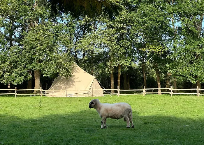 Grand Tepee Glamping Pour 2 אוהל מפואר