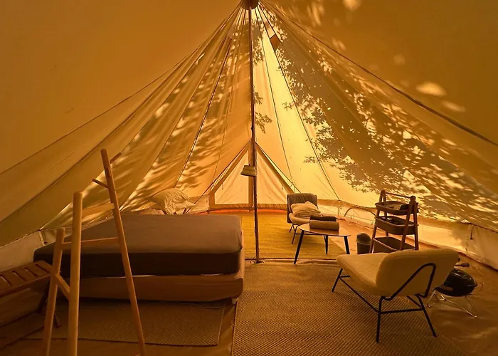 אוהל מפואר Grand Tepee Glamping Pour 2