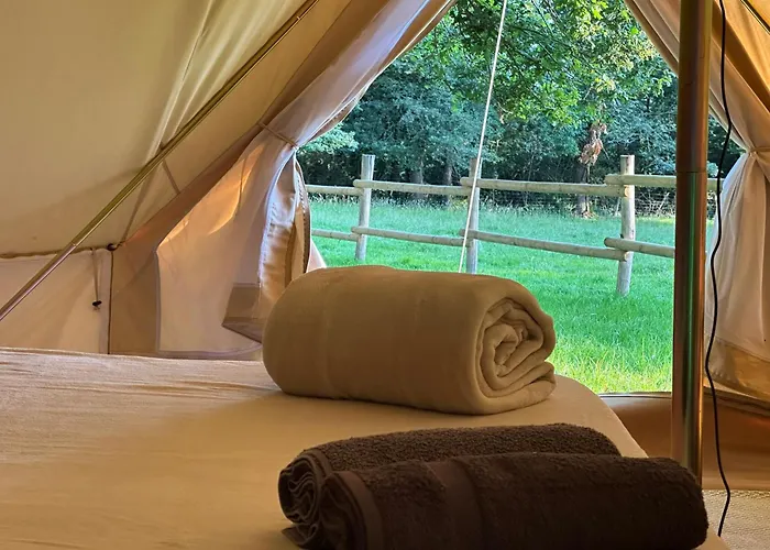 אוהל מפואר Grand Tepee Glamping Pour 2